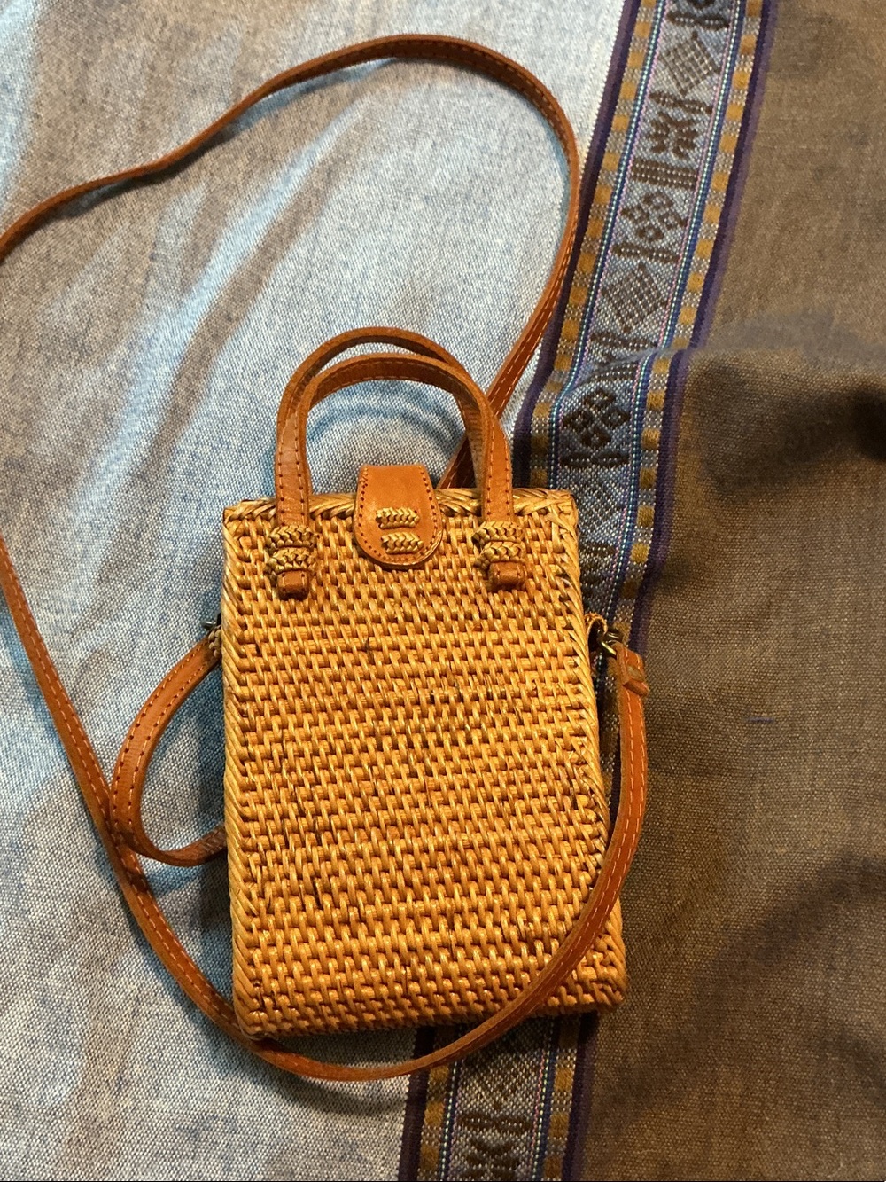 Unique handmade little crossbody bag from Israel - Picture 3 of 9
